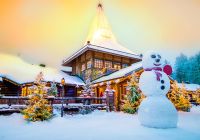 Finlandia rovaniemi boneco neve luz natal