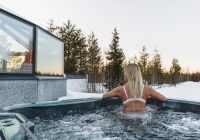 Finlandia rovaniemi santas hotels igloos arctic premium jacuzzi