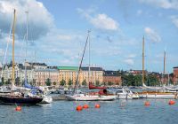 Vista do cais em Helsinque