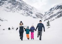 Franca val disere familia passeando