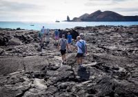 Iate aquaexpeditions galapagos aquamare caminhada