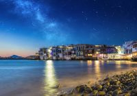 Ilha de Míconos a noite.