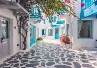 Pelas ruas de Santorini, Grécia.