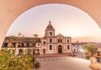 Igreja inmaculada concepcion e plaza real de la concepcion