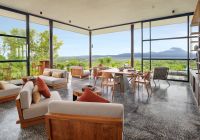 Maua Penina, biblioteca - Indonésia