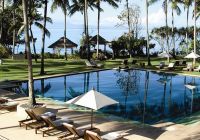Piscina no Alila Manggis