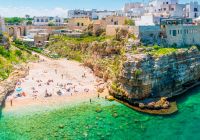 Puglia, Itália - Vista Panorâmica em Polignano a Maré - província de Bari