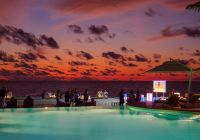 Baglioni maldives bar piscina