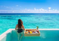 Baglioni maldives cafe da manha flutuante