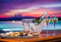 Baglioni maldives pool bar