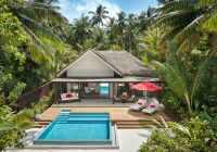 Deluxe family beach pool villas beach