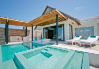 Deluxe overwater pool villa c