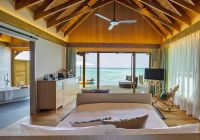 Emerald faarufushi resort quarto water villa with pool