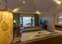 Hurawalhi beach pool villa quarto