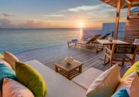 Hurawalhi oceanvilla deck