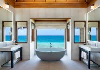 Huvafen fushi lagoon bungalow with pool banheiro