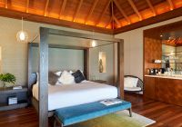 Huvafen fushi lagoon bungalow with pool quarto