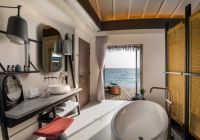 Intercontinental maldives overwater pool villas banheiro