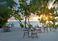 Kandima maldives restaurante azure dia