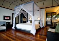Lagoon Villa