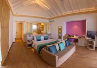 Lagoon villa with pool slide e