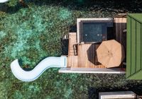 Lagoon villa with pool slide f