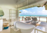 Lux south water villa