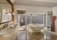 Maldivas sixsenses kanuhura watervillawithpool banheiro