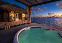 Maldivas velaa private island ocean pool house jacuzzi