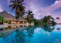 Milaidhoo island water pool piscina