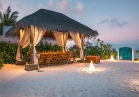 Sirru fen fushi sales maldivas beach dinner in villa dining