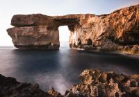 Malta mar montanha pordosol