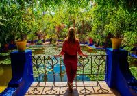 Marrocos marrakech majorelle garden mulher