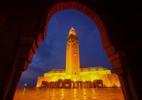 Mesquita Hassan II ao crepúsculo - Casablanca, Marrocos.