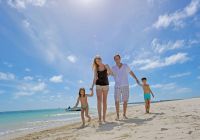 Ilhas maur cio trou aux biches beachcomber golf resort spa familia