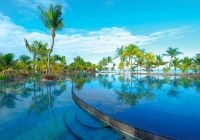 Ilhas maur cio trou aux biches beachcomber golf resort spa piscina