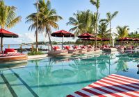 Lux grand baie beach rouge piscina