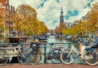 Paises baixos amsterda ponte bicicleta canal