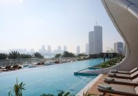Qatar doha raffles piscina