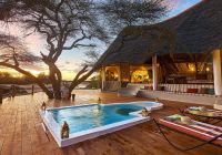 Quenia thesafaricollection sasaab family suite