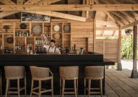 Beach bar four seasons