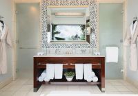 Raffles seychelles hillside pool villa banheiro