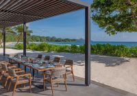Restaurant somewhere avani barbarons seychelles