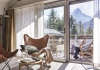 The alpinist room view