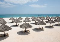 Tanzania gold zanzibar praia guardasol