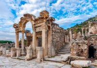 Efeso turquia templo de adriano entrada ancient city ruinas