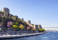 Fortaleza Rumelihisarı, as margens do rio Bósforo - Istambul, Turquia.