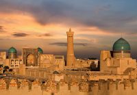 Uzbequistao poi kalon mesquita e minarete bucara