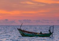 Vietna phuquoc barco pesca pordosol