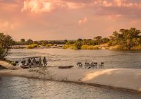 Zimbabue great plains mpala jena camp sundowner setup